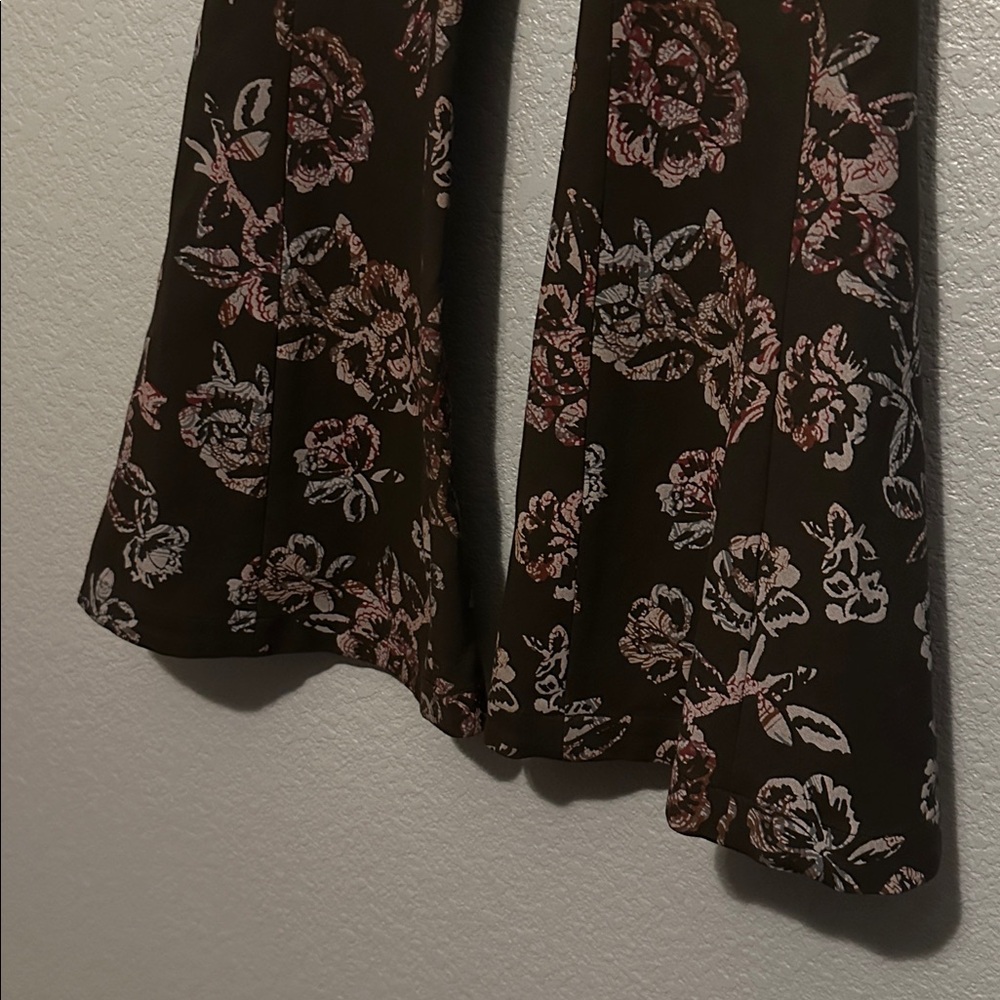 New Free People Boho Floral Flare Pants - Picture 4 of 7